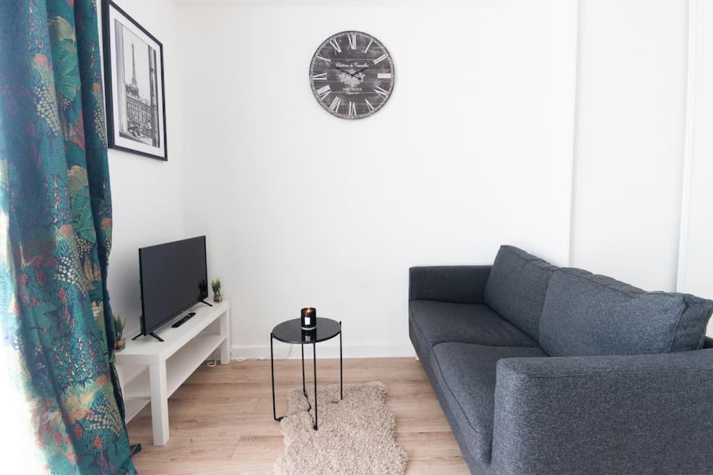 Le Citadin-T1-28M2-Pte Paris M7 Le Kremlin-Bicêtre Exterior foto